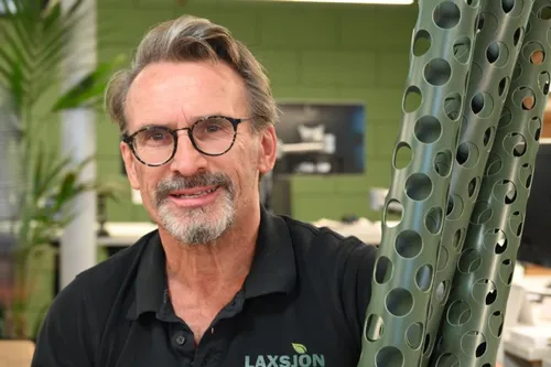 Laxsjon Plants verwerft import voor Engeland van Anti-Knabb boombeschermers